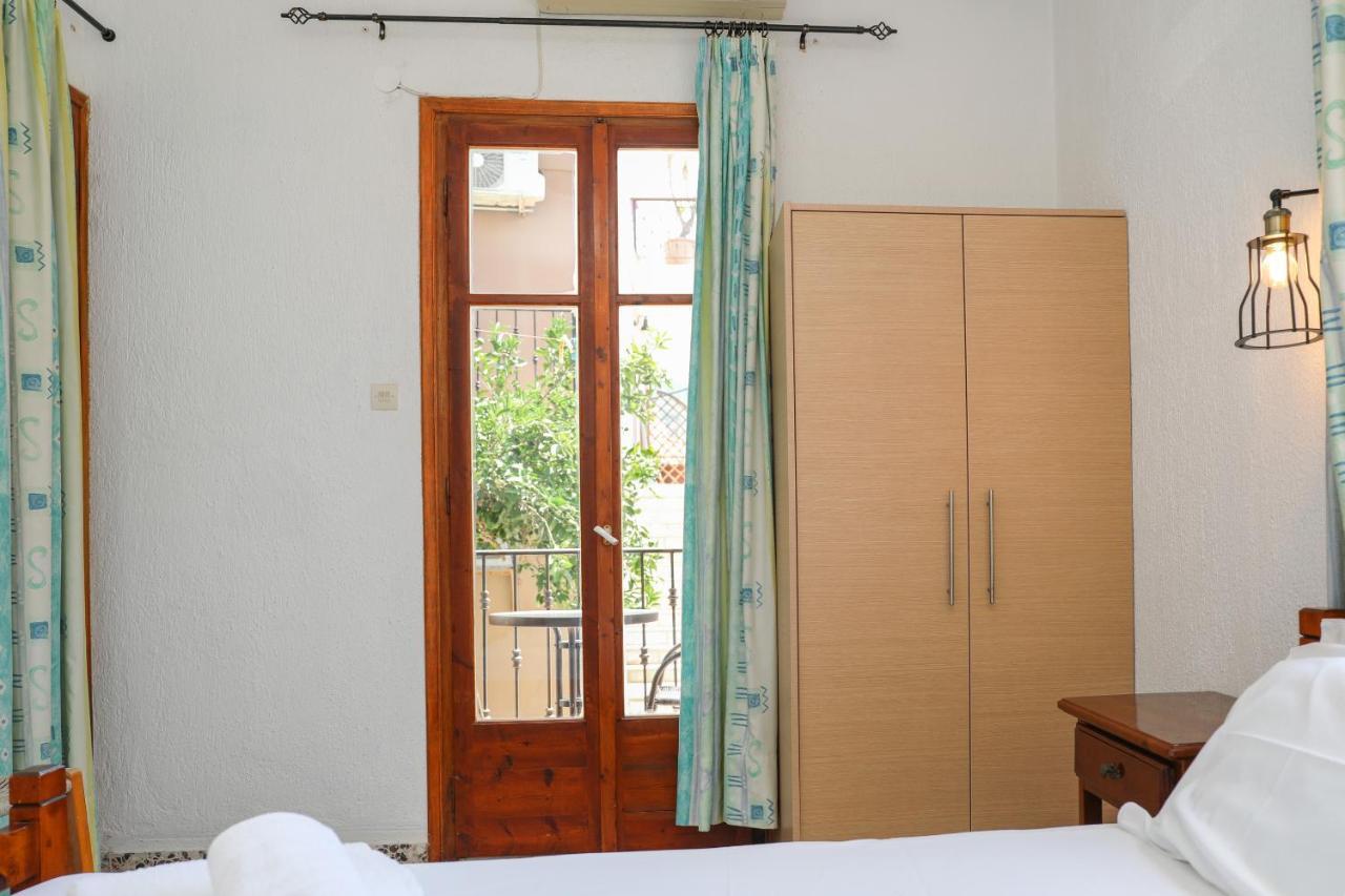 Fotini Rooms Skopelos Town Exterior photo