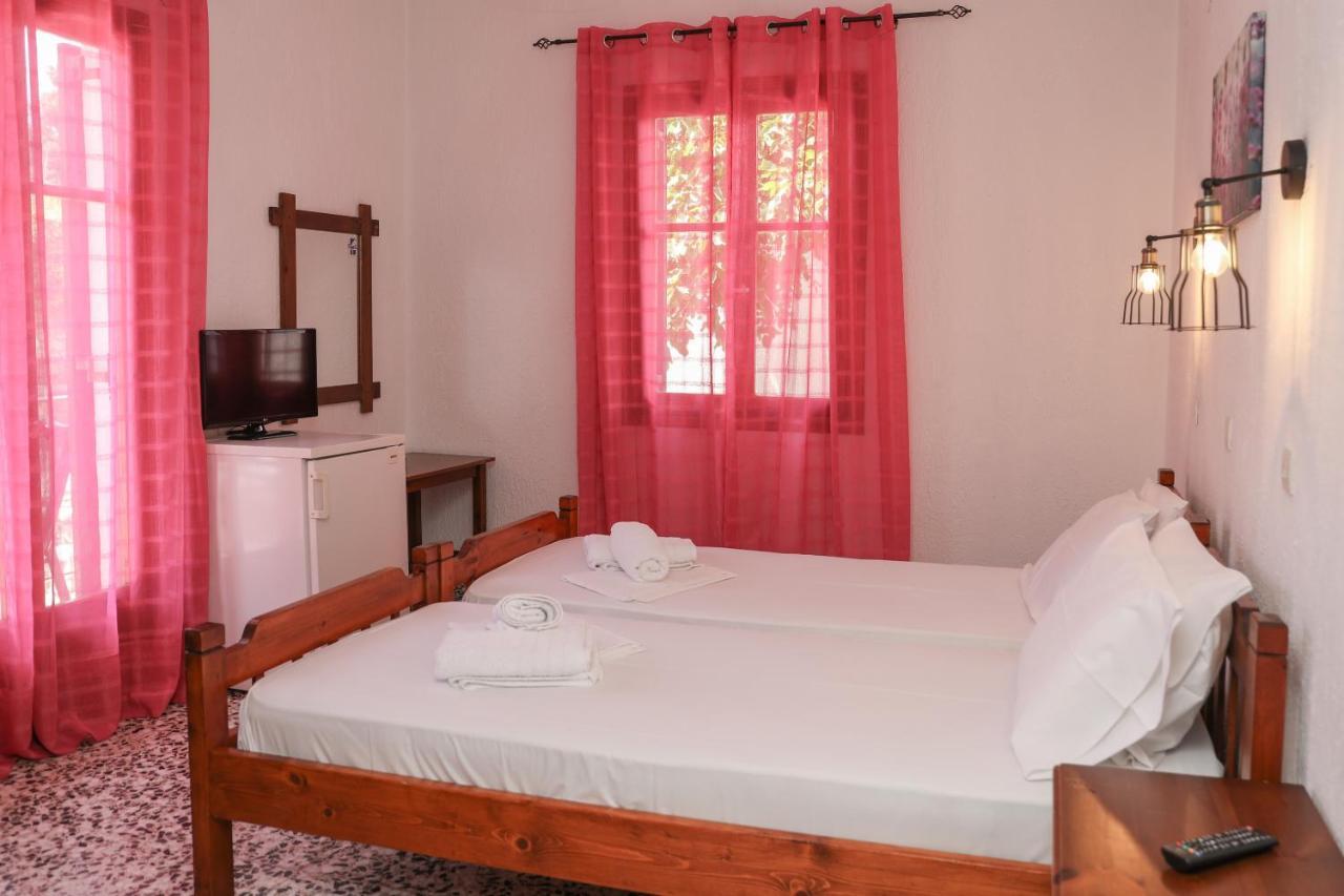 Fotini Rooms Skopelos Town Exterior photo